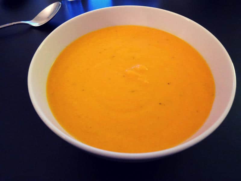 Kürbiscrémesuppe mit Karotten und Ingwer | Low Carb Blog