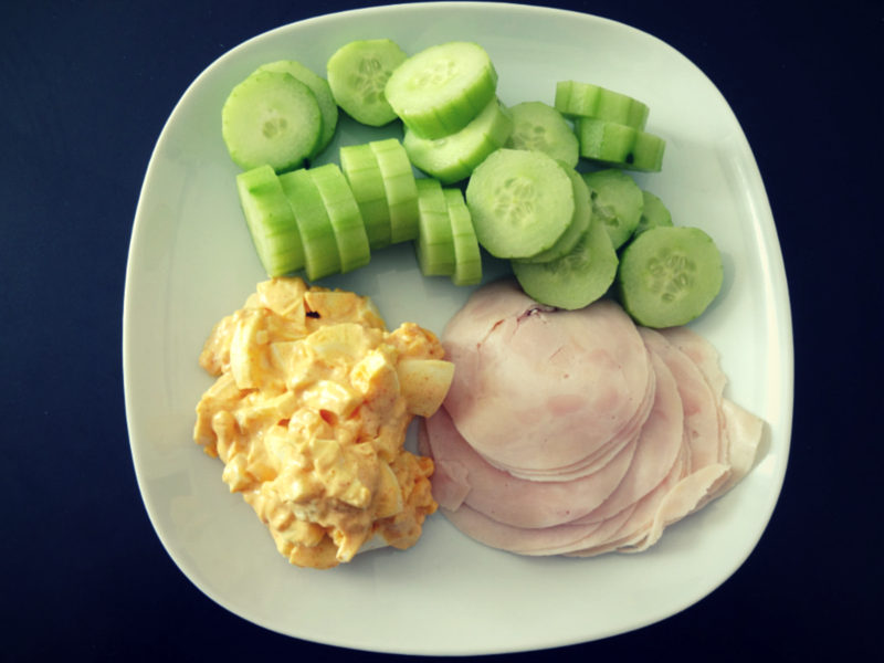 Eiersalat mit Aufschnitt und Gurke | Low Carb Blog